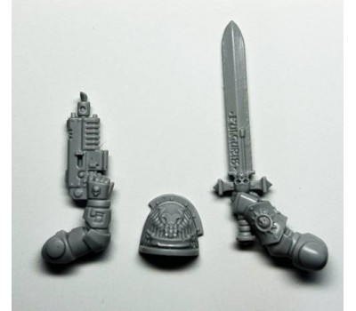 CAPTAIN WITH JUMP PACK - Power Sword, Bolter, Shoulder Pads